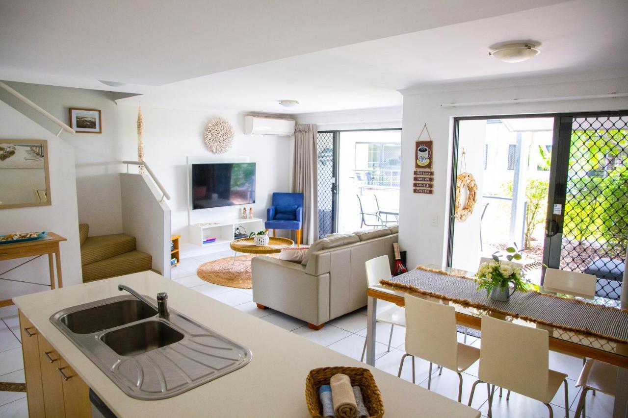 Tropical Getaway In 2 Bedroom Unit In 4 Star Resort Noosaville Exterior photo