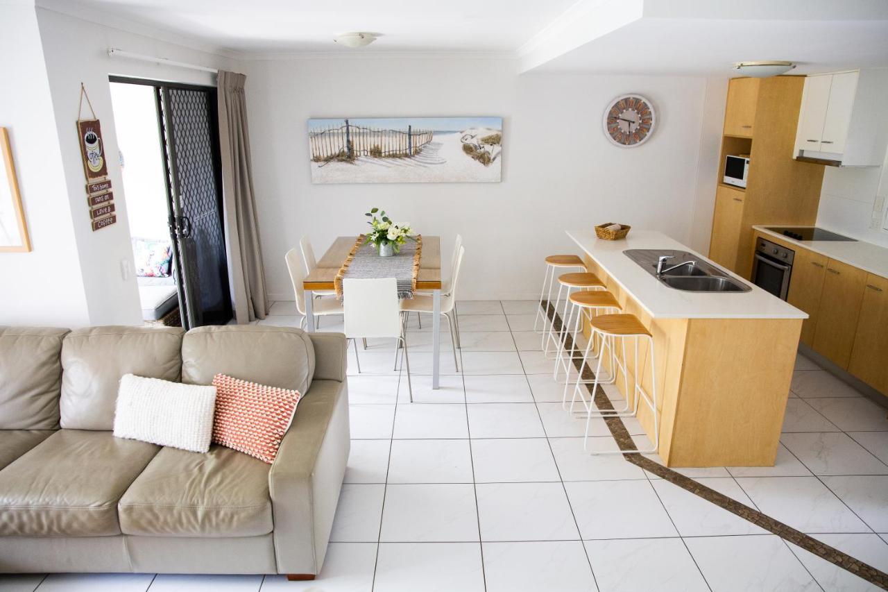 Tropical Getaway In 2 Bedroom Unit In 4 Star Resort Noosaville Exterior photo
